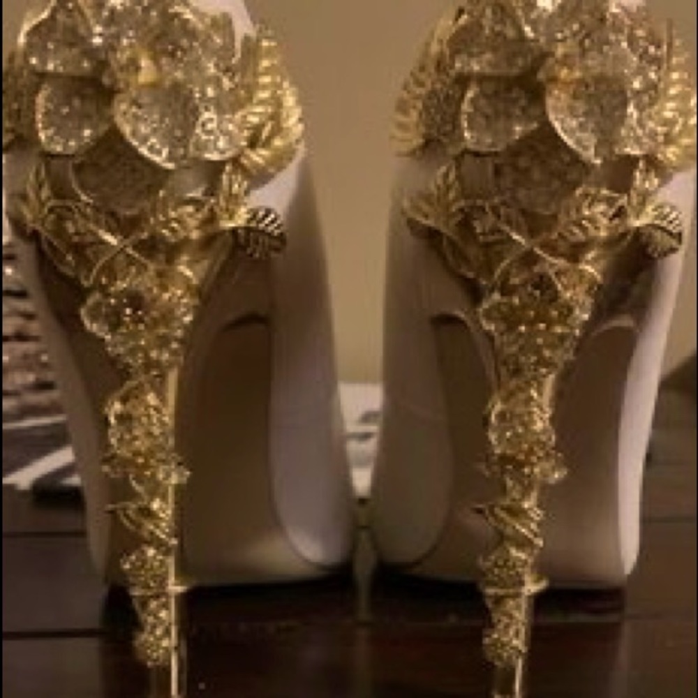 Just Fab white high heels